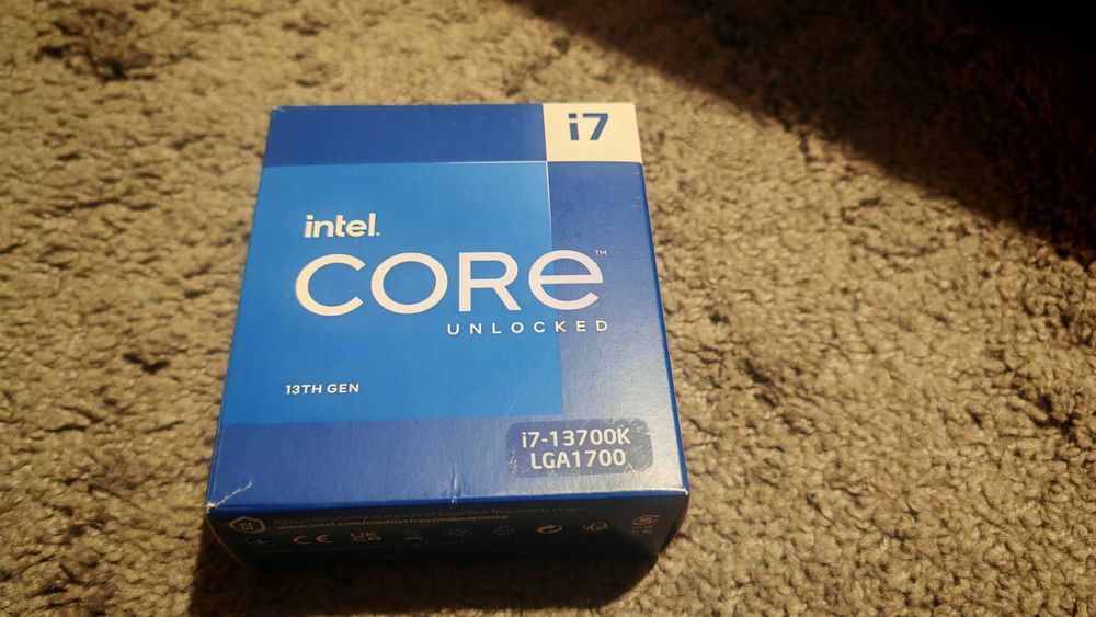 Процесор Intel Core i7-13700K, шестнадесетядрен (3.4/5.3GHz]