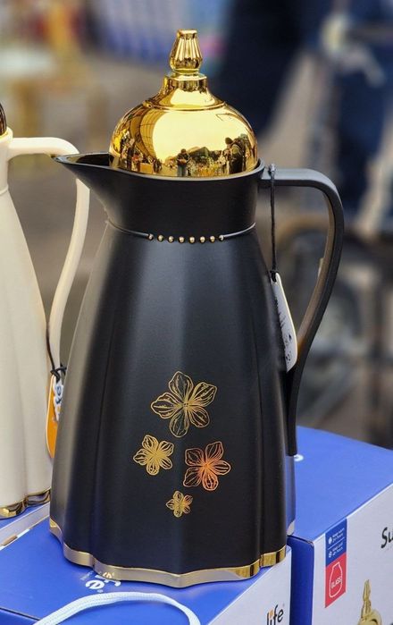 Термос для чая 1 л с золотой крышкой и цветочным дизайном