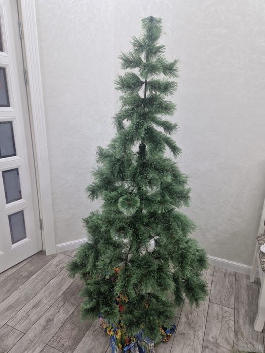 Искусственная ёлка 1.75м — в отличном состоянии
