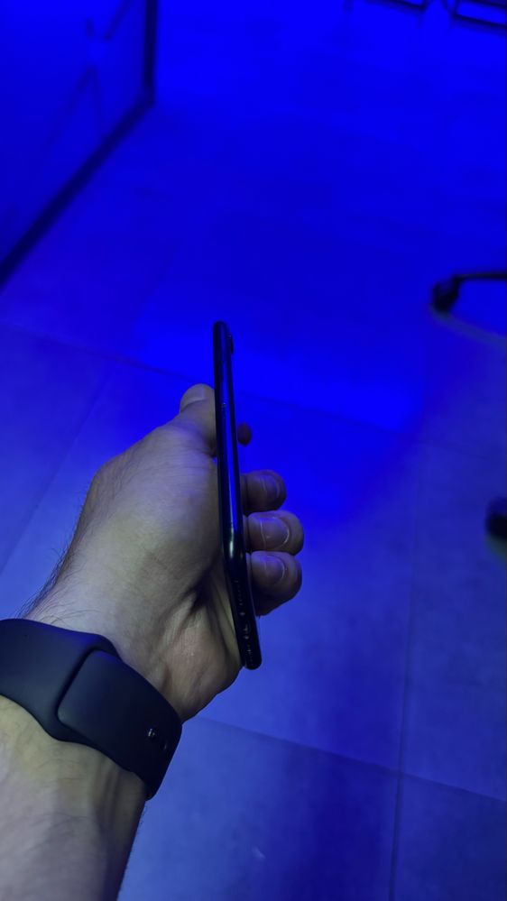 Iphone SE 64 GB черный