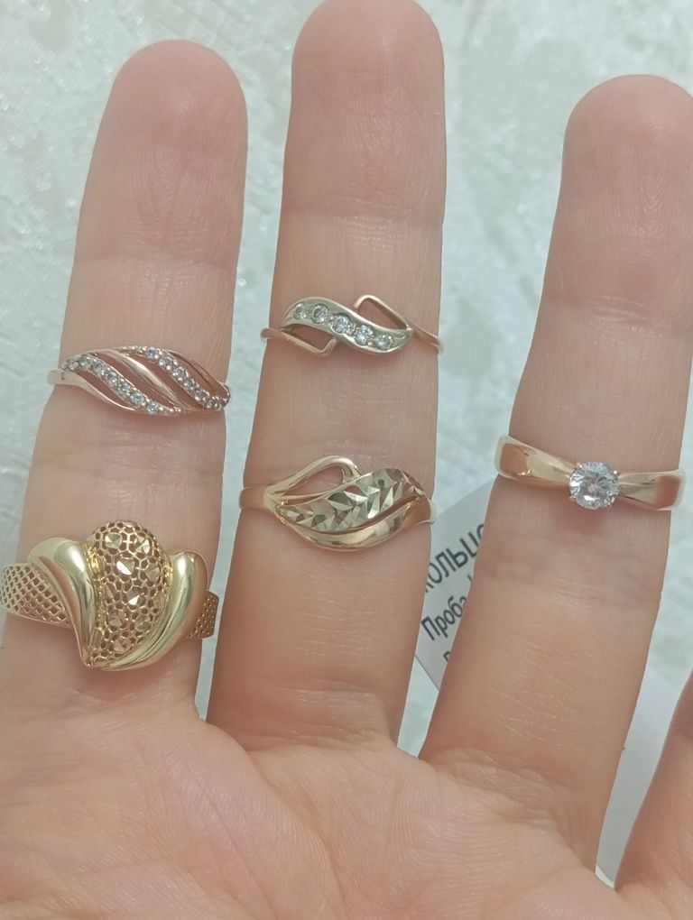 Хар бири 100$ дан тилла узуклар