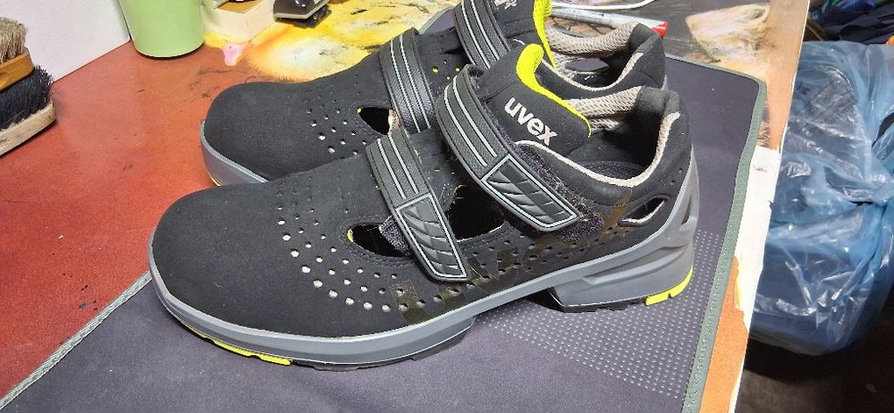 Bocanci  Uvex  Strauss   Atlas