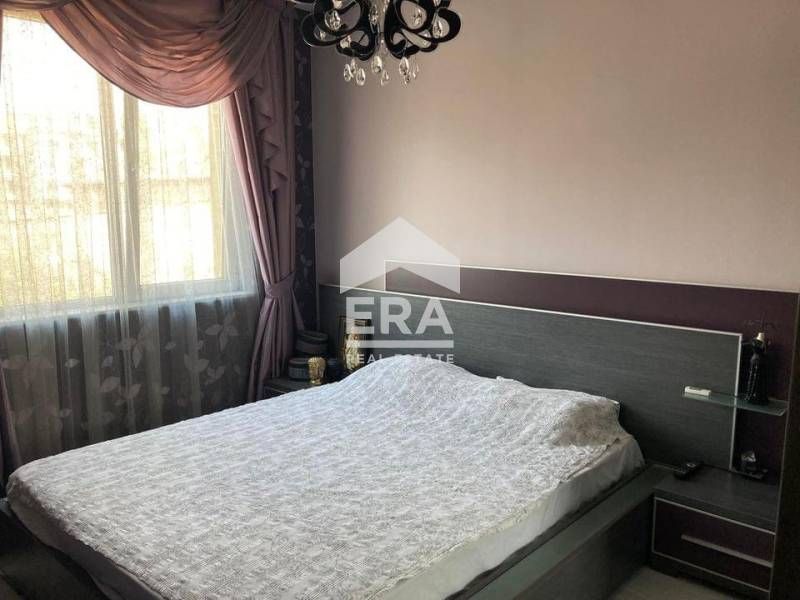 Продава се Тристаен апартамент в Варна, Погреби - 103 кв.м за 1797 €/кв.м - Снимка #9