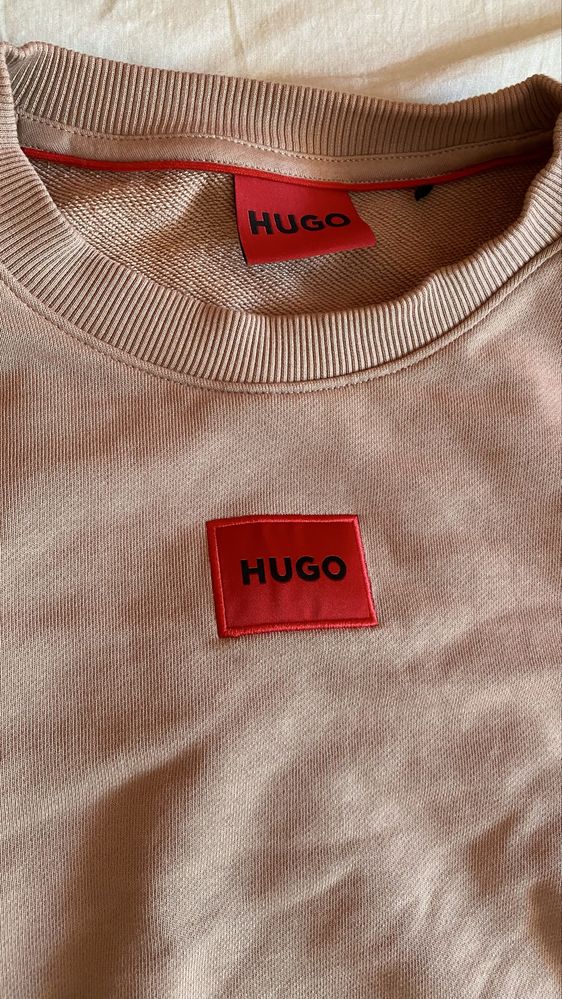 Чисто нов оригинален блузон HUGO