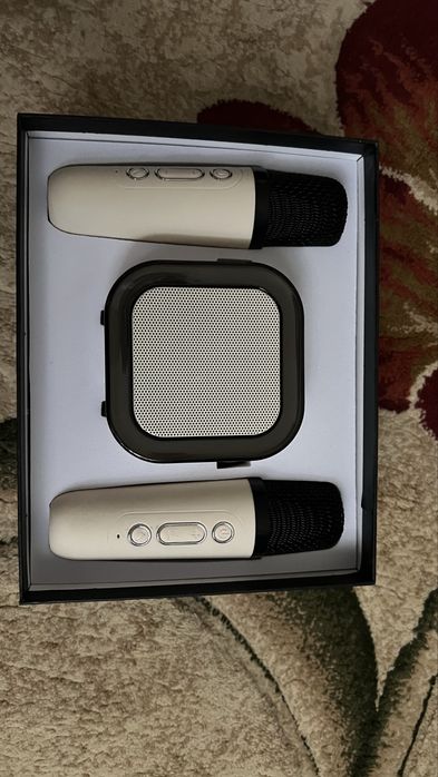 Продаю калонку с микрофоном Подарочный бокс