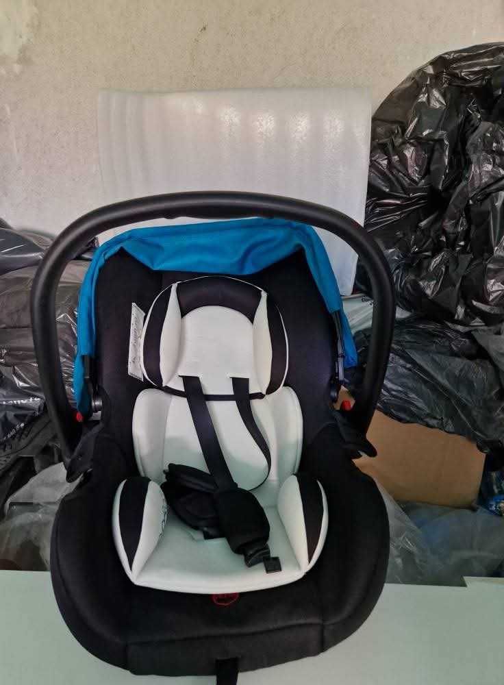 Бебешка количка в много добро състояние. Кошница за кола.