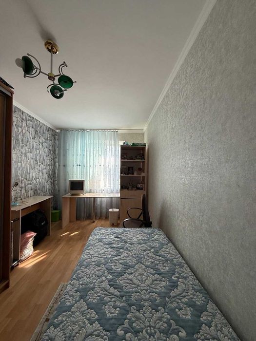 Продам 4-х комнатную 9 мкр