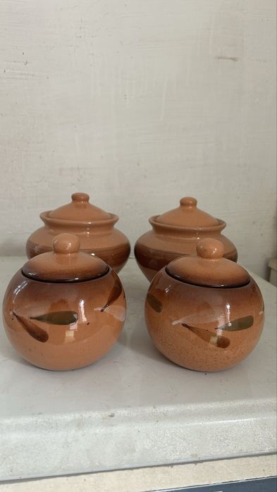 Горшочки глиняные новые