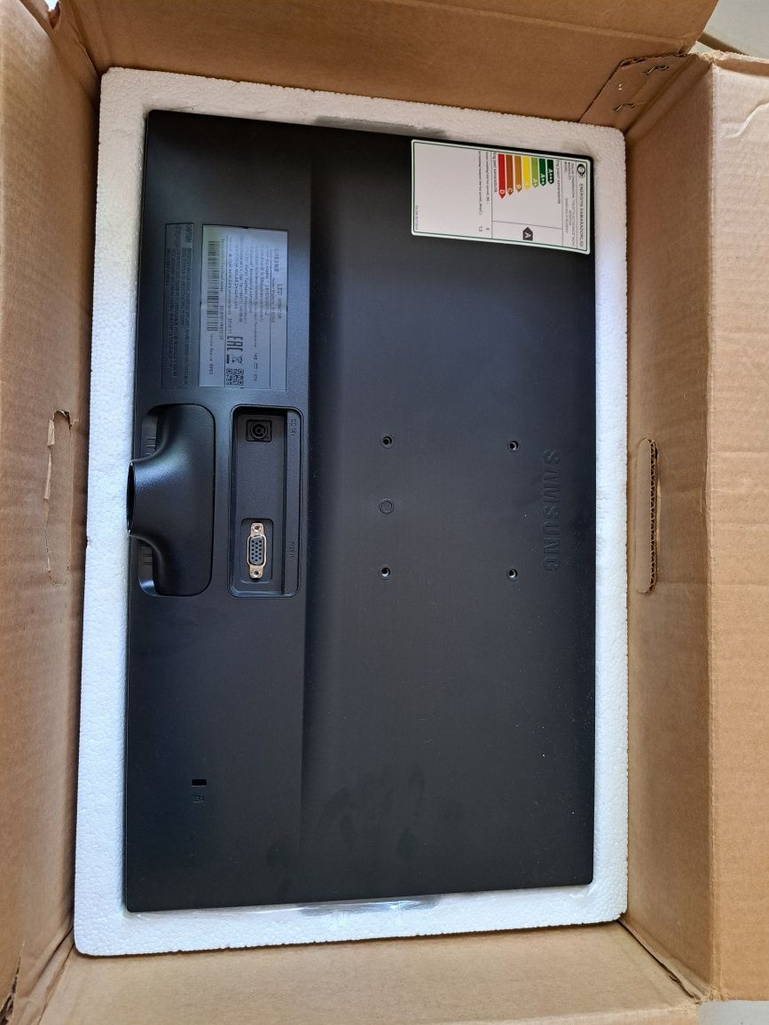 samsung manitor 19 sd300