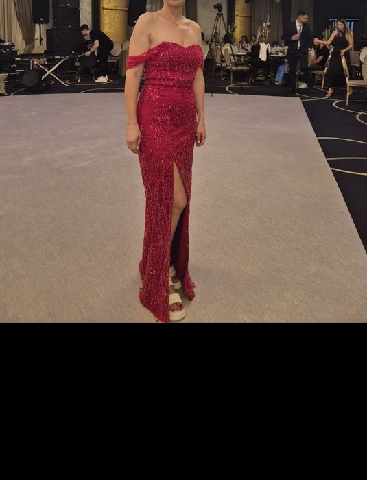 Vand rochie eleganta de nasa