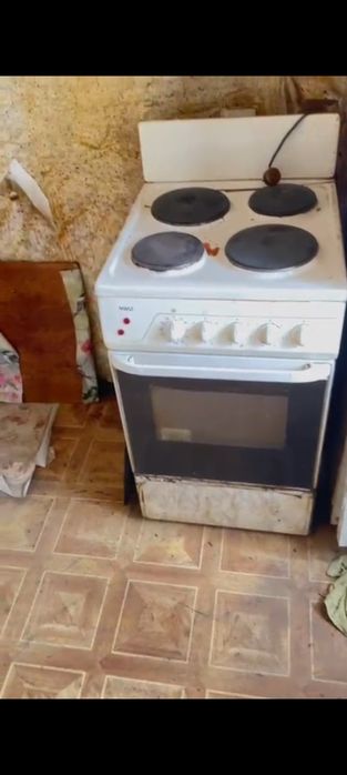 Эл плита.в рабочем состояние