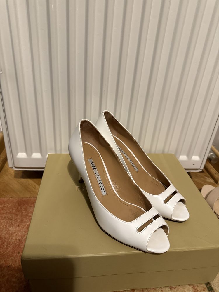 Pantofi cu toc brand italian