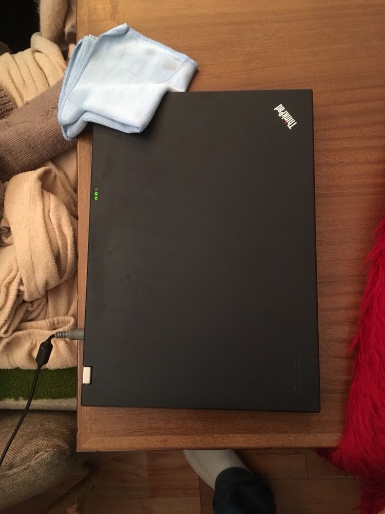 Lenovo ThinkPad W500 15.4" Laptop, Core 2 Duo, 8GB Ram, 320 GB HDD