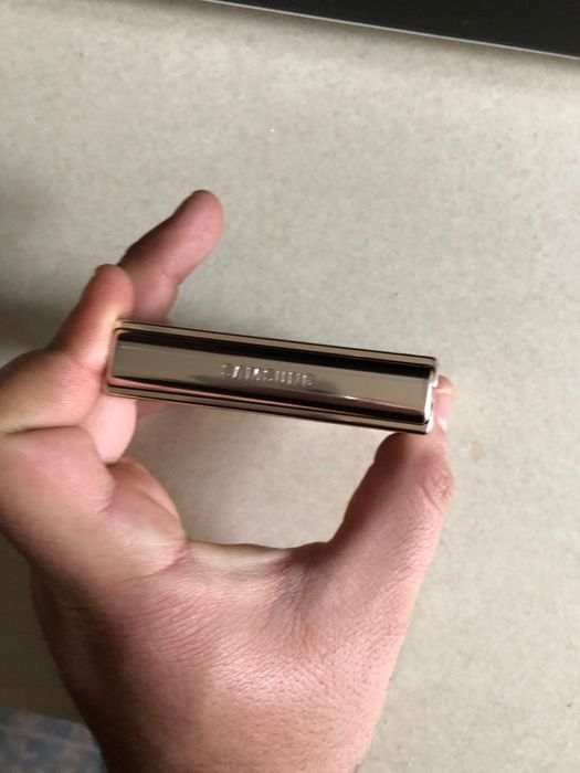 Vand samsung z flip 4