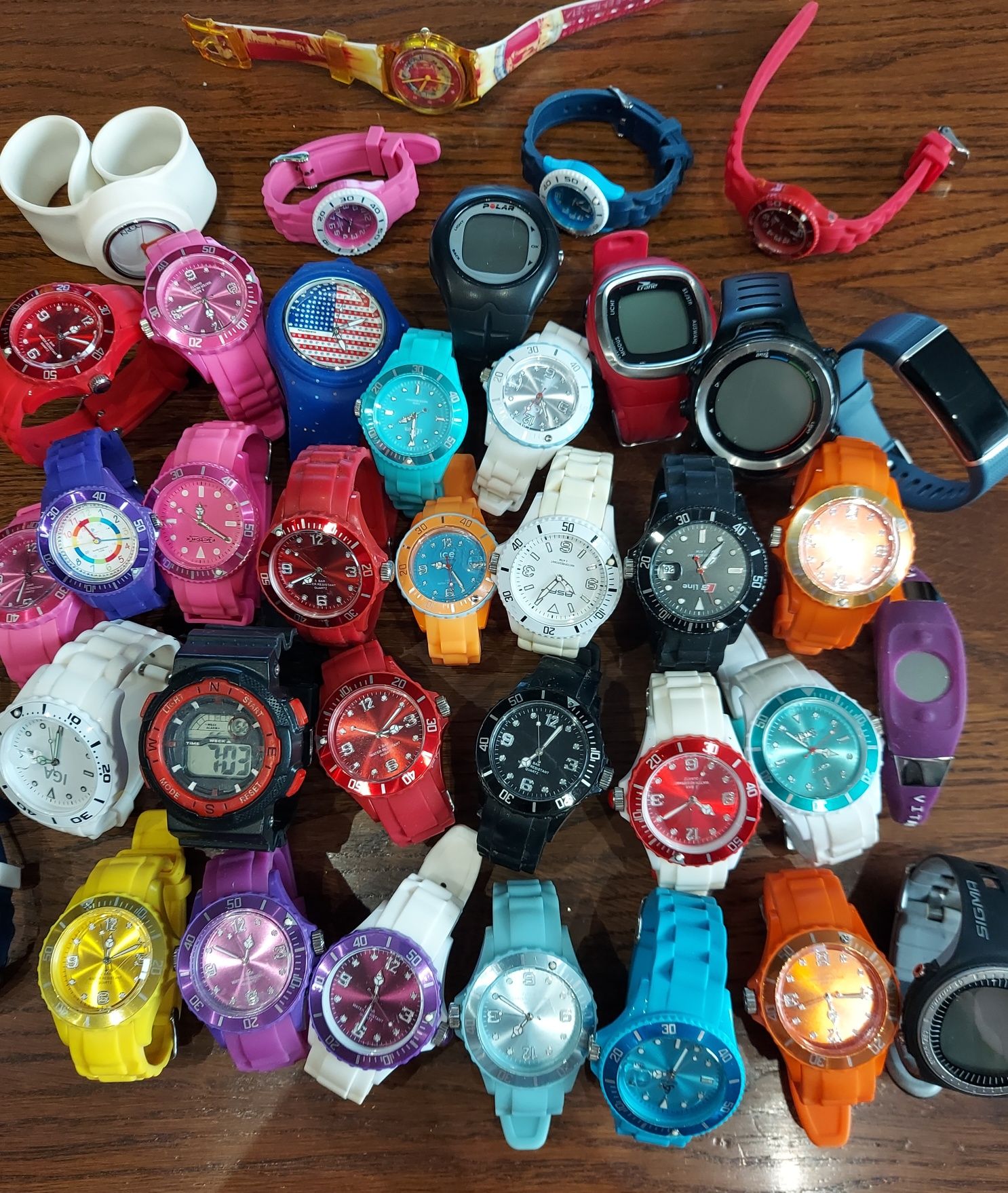 Oferta,lot ceasuri Germania 50 bucăți noi,Ice watch,tcm,quartz,silicon