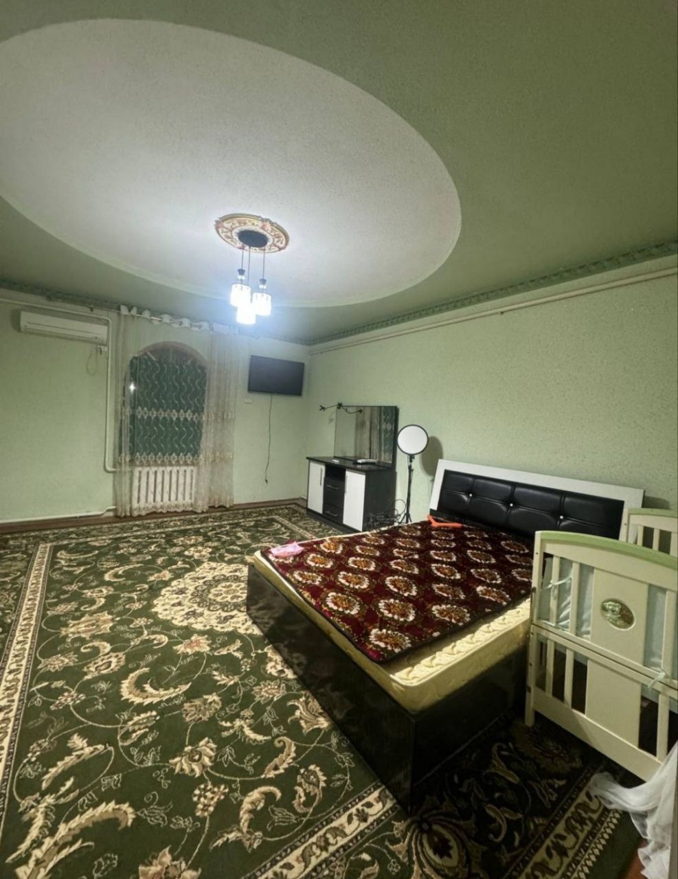 Student qizlarni ijaraga quyamiz