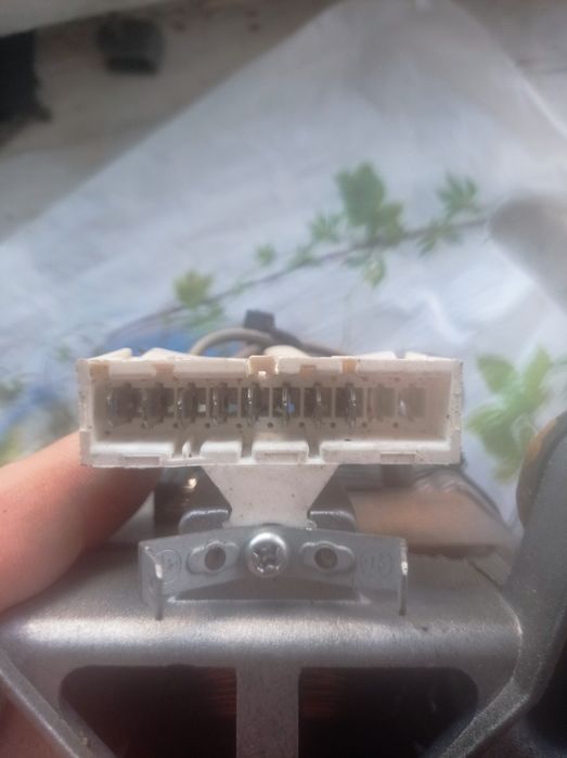 Двигатель на стиральную машину