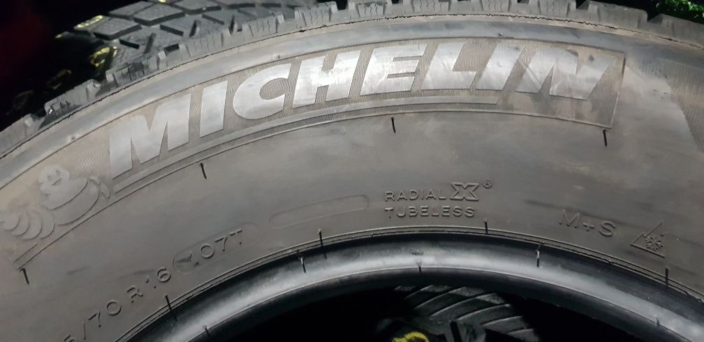 Anvelope 2x245 70 16 michelin iarna dot 17 mm 7
