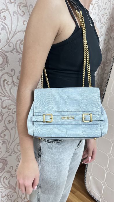 Продам сумку Guess
