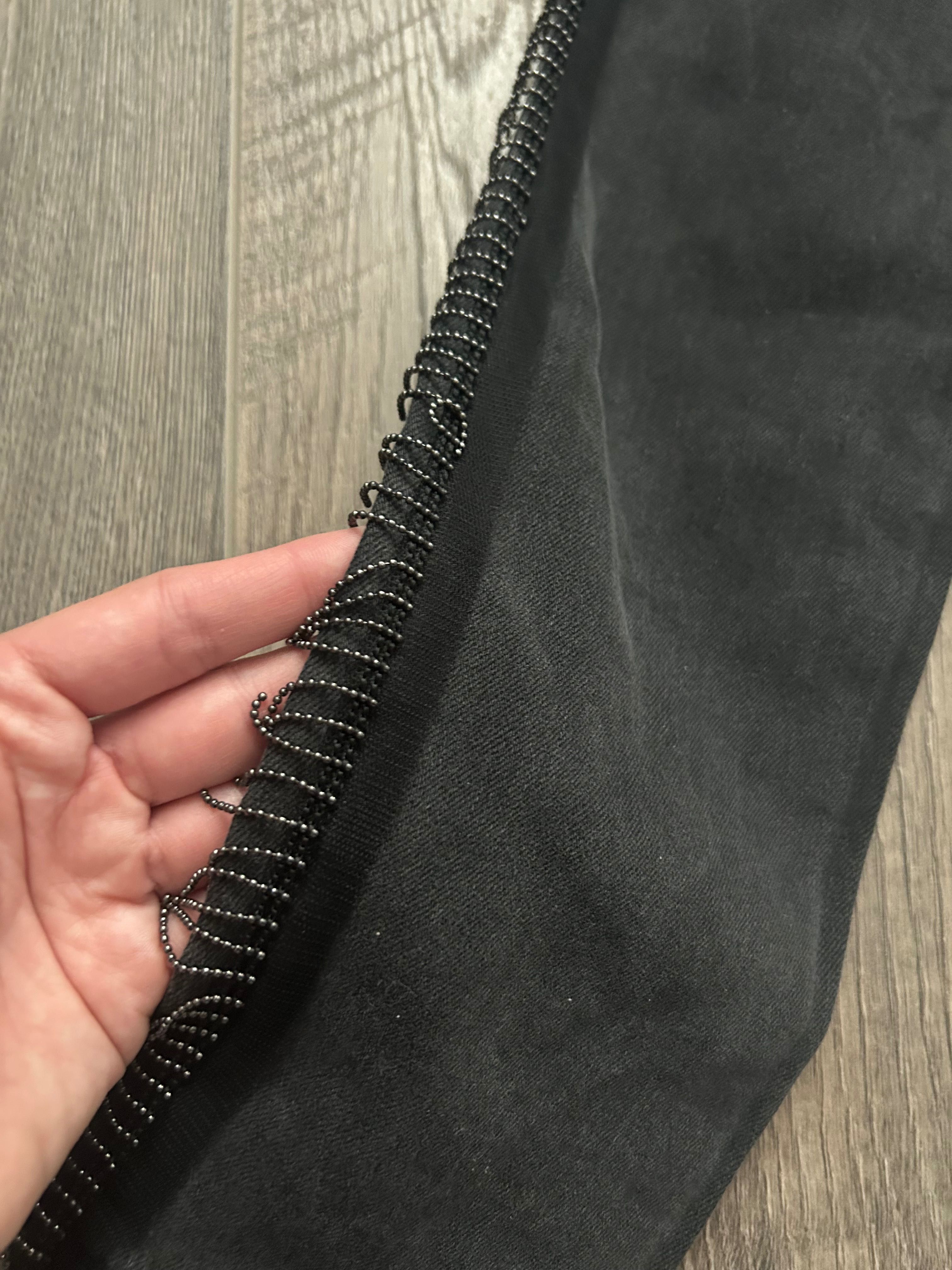 Оригинални нови дънки на Armani Exchange и панталон на Guess