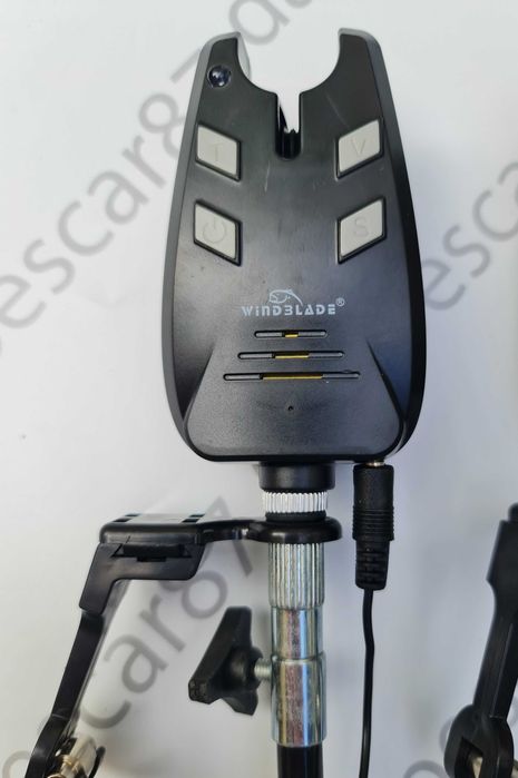 Set 4 Avertizori digitali TLI06 cu 4 swingere cu iluminare si 4 Tije