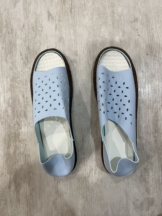 Женские сандали