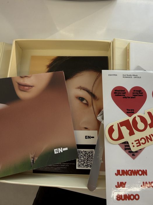 Альбом enhypen практически новый