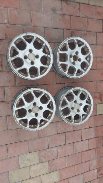 Vând jante de aluminiu R14