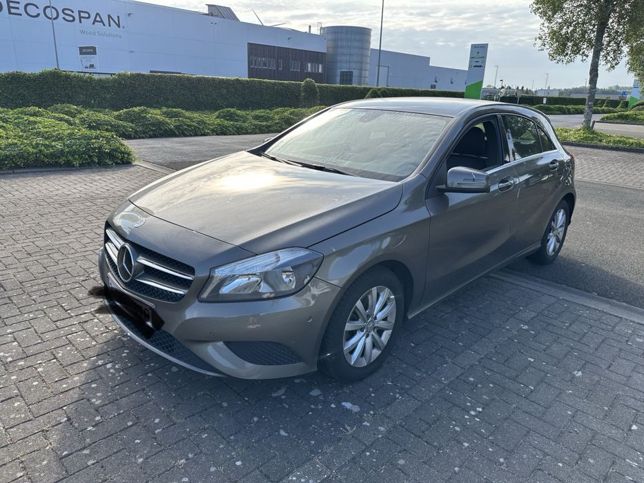 Mercedes A200 diesel cu multe optiuni
