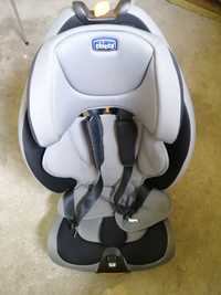 scaun auto chicco isofix