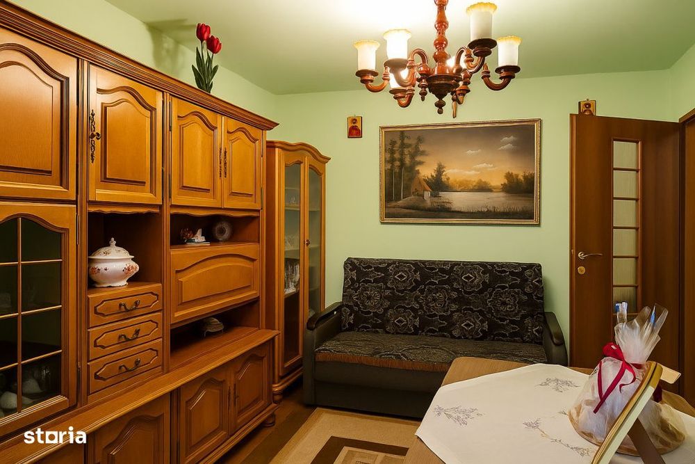 Zorilor,Pasteur apartament 2 camere decomandat, etaj 3, balcon ideal l