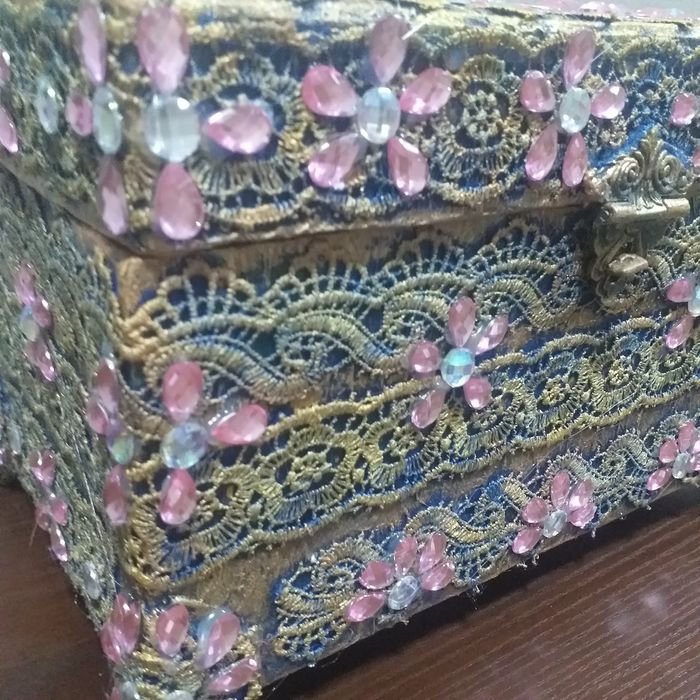 Сундучок-шкатулка