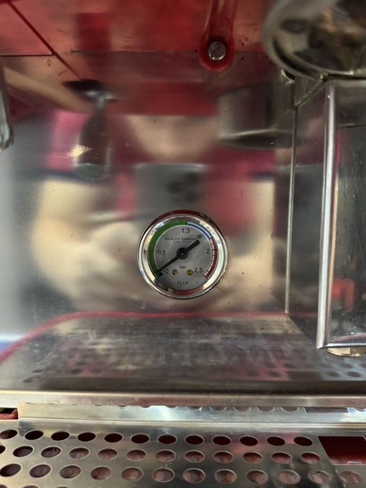 Продается красный Ferrari - Проф. Эспрессо машинка