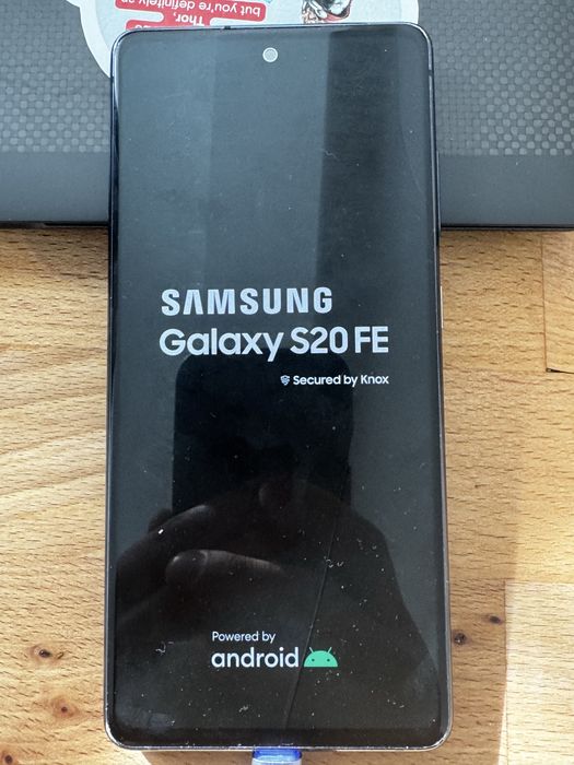 Vand Samsung Galaxy S20 FE 5G + unul pt piese