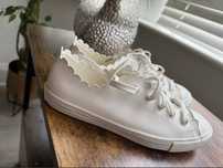 Converse Chuck Taylor dainty ox