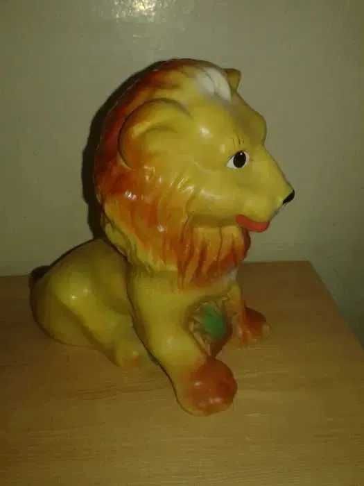 Figurina Leu fabricat la Aradeanca