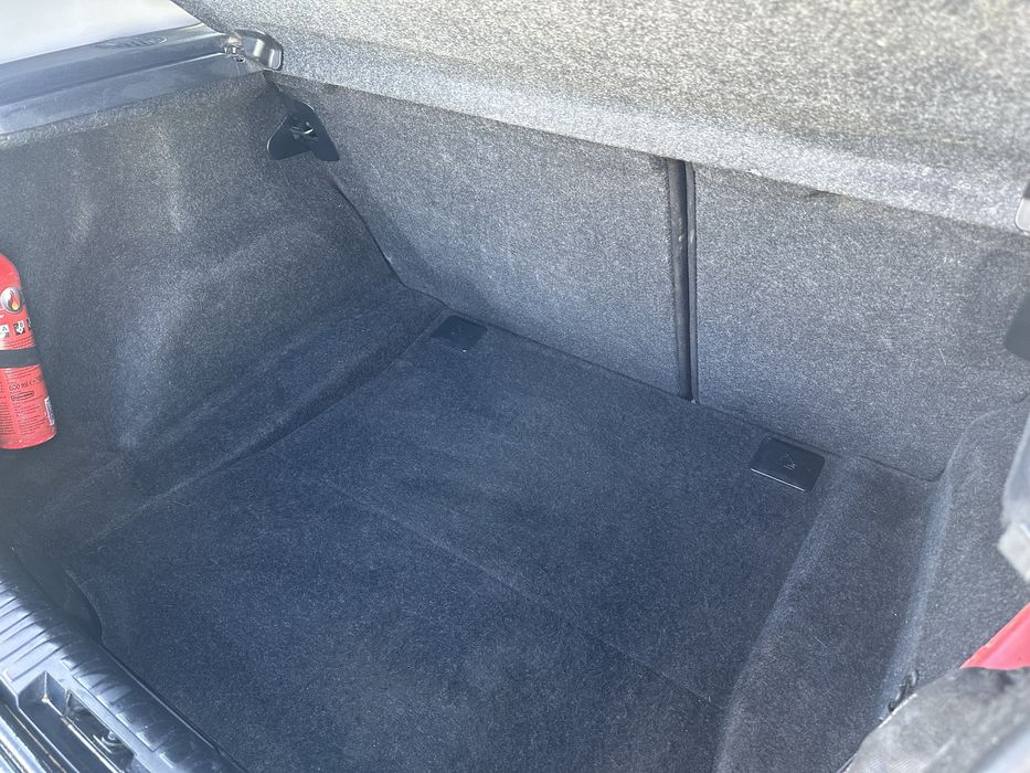 Vand bmw seria1 masina personala