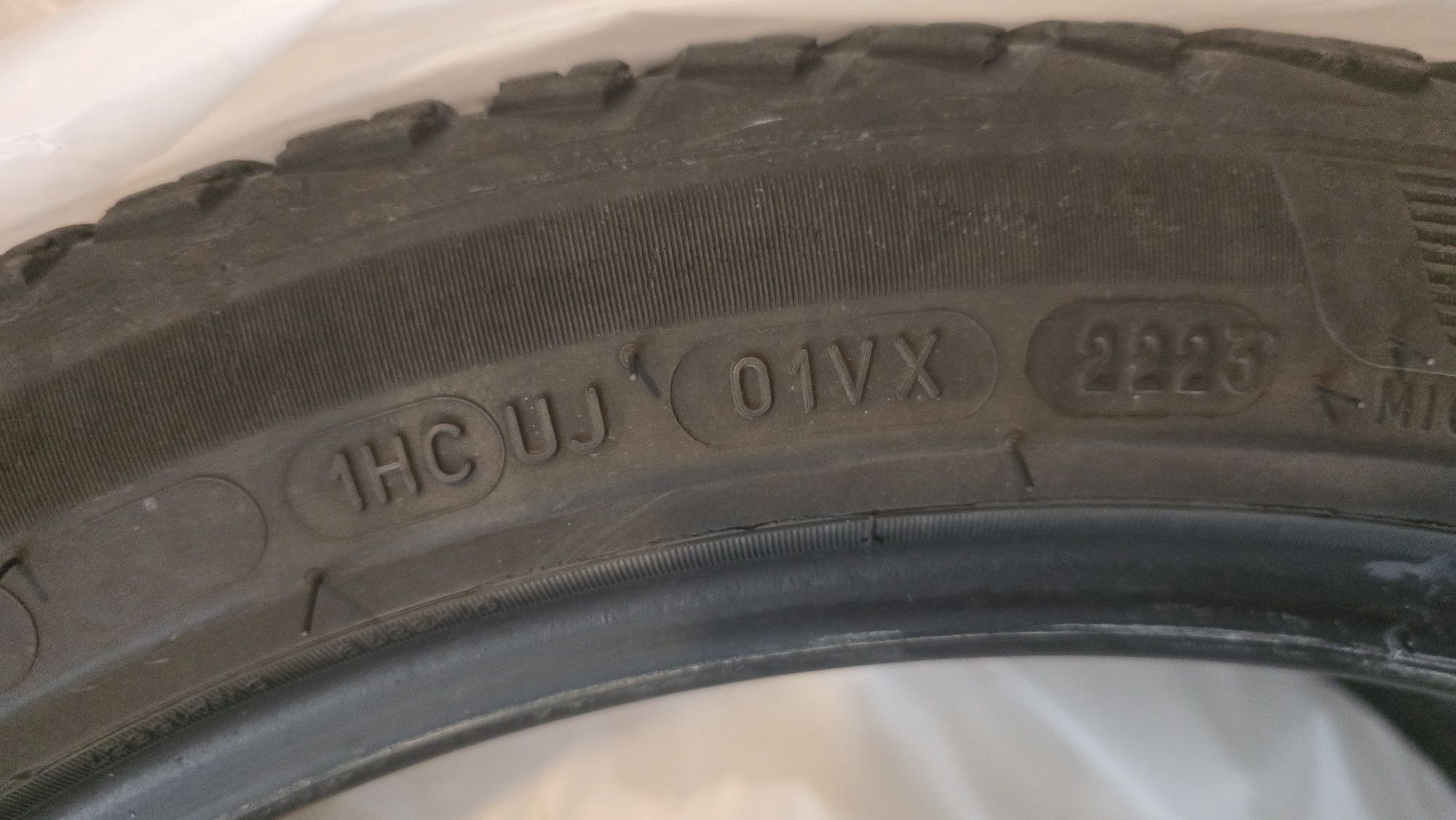 Anvelope 225 40 19 Michelin AllSeason CrossClimate 2
