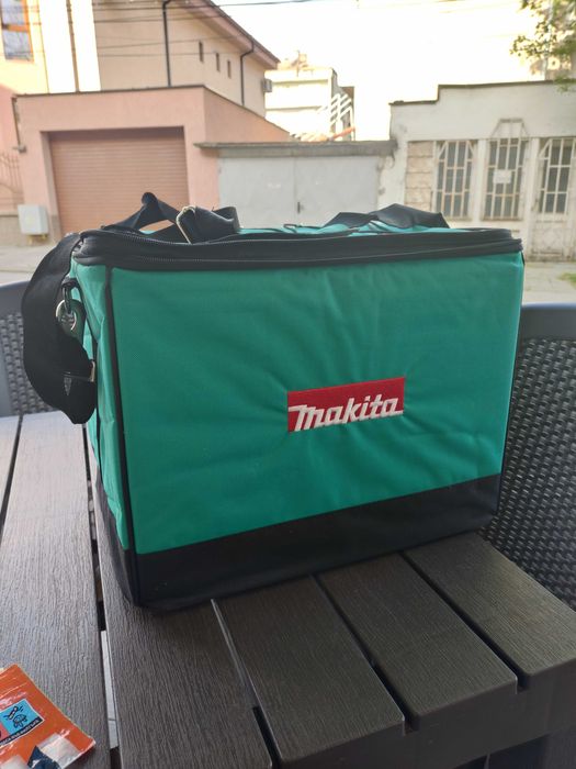 Електрическа челна фреза Makita RT0702CX2 710 W,