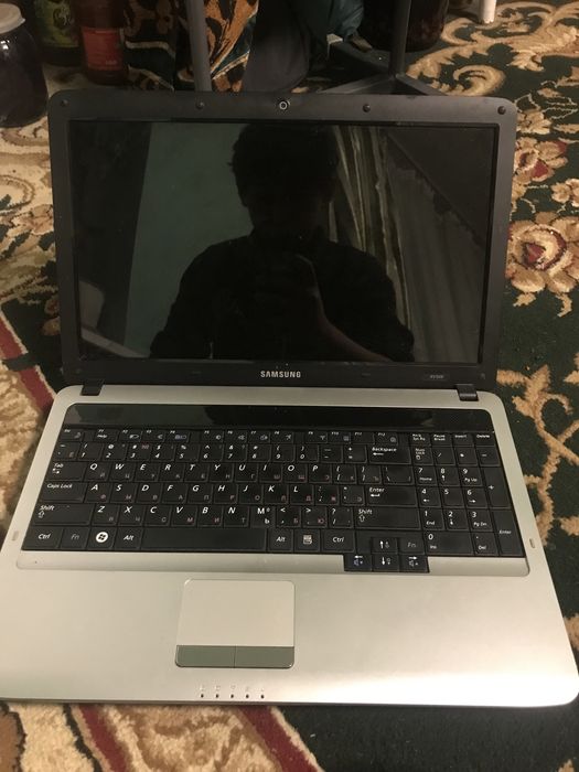 Продам ноутбук SAMSUNG RV580