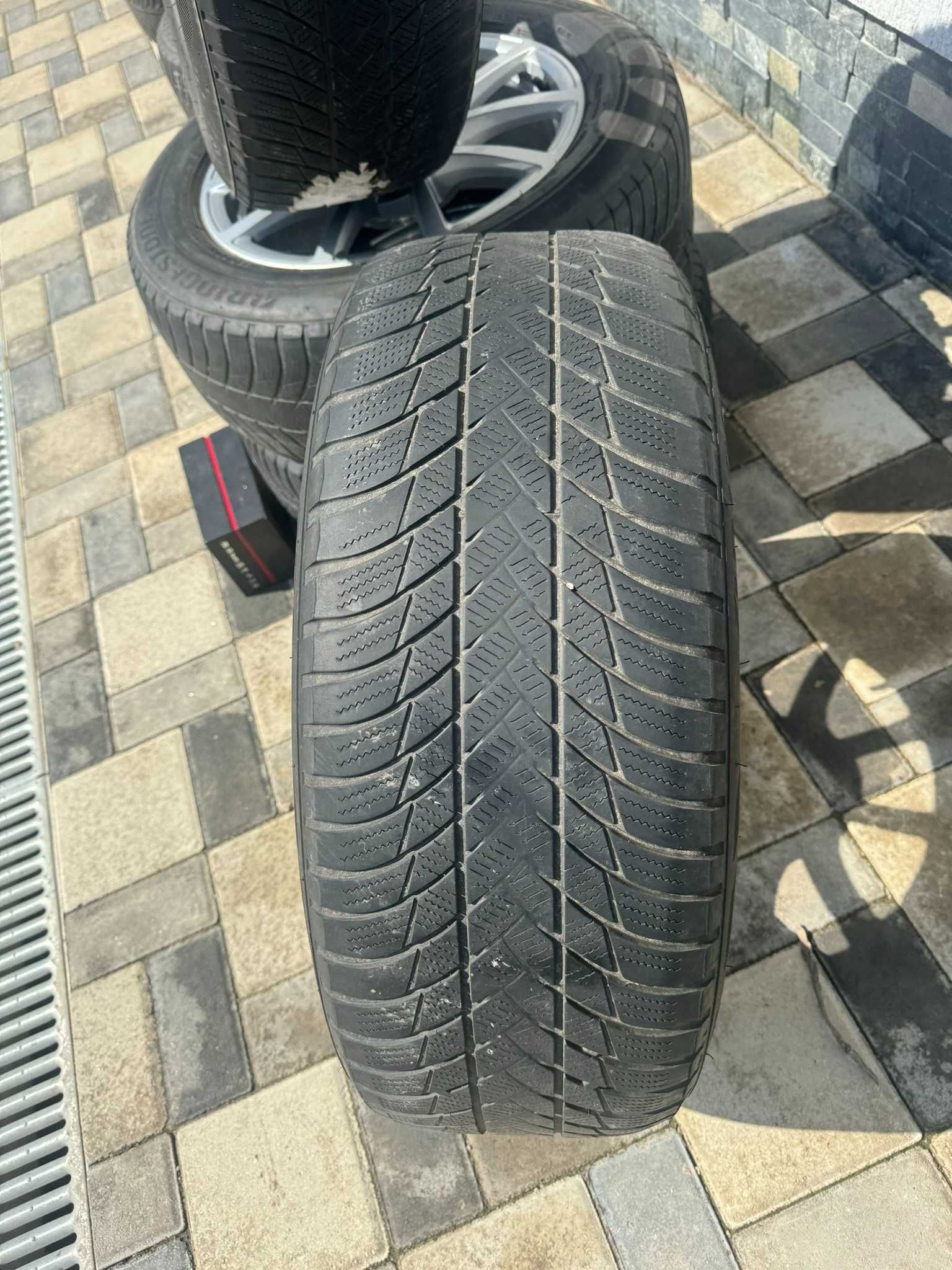 Jante Audi A6 A4 A5 225/60/17 VOLKSWAGEN SKODA SEAT 5X112