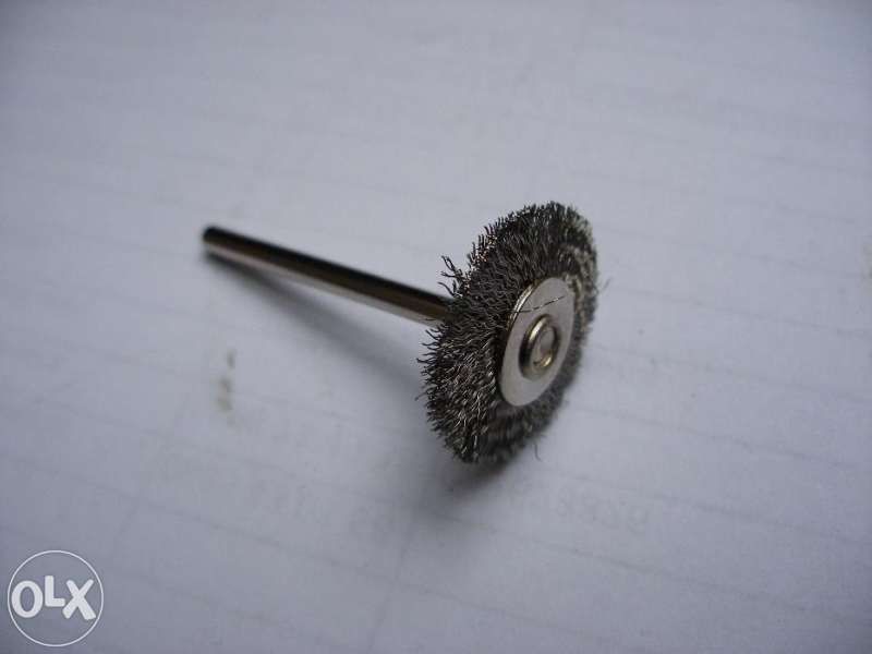 Четка телена месингова стоманена за Дремел Dremel бормашина