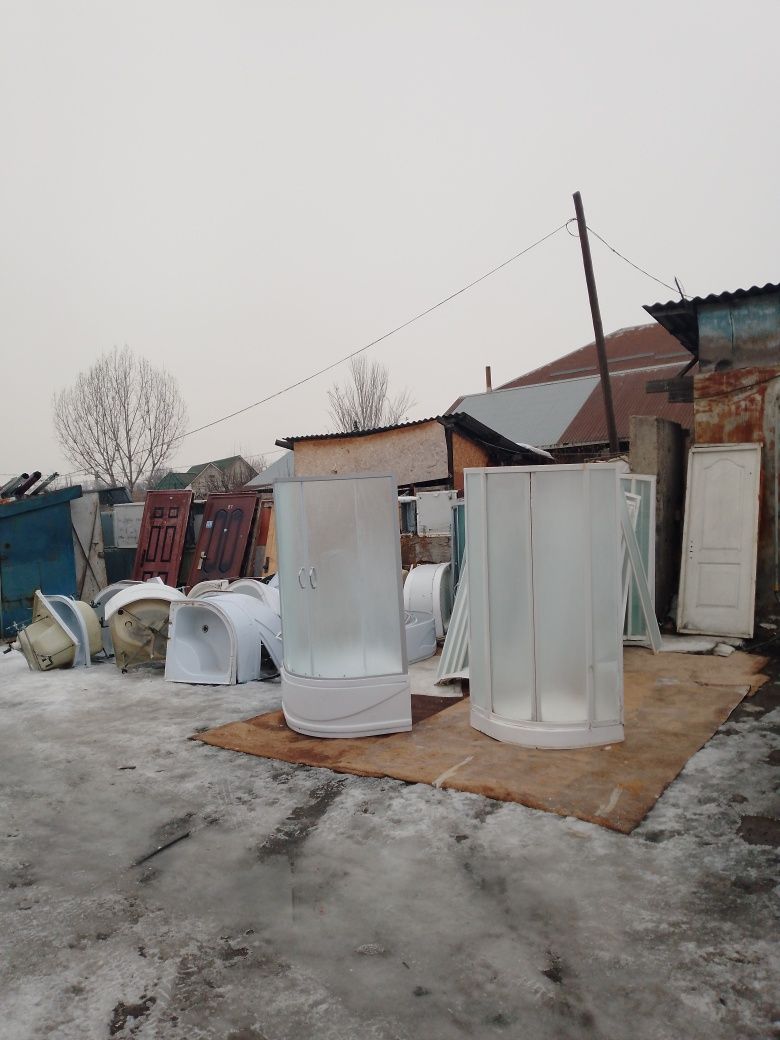 Улица Азаттык дом51 Продам душевую кабину в ванную .