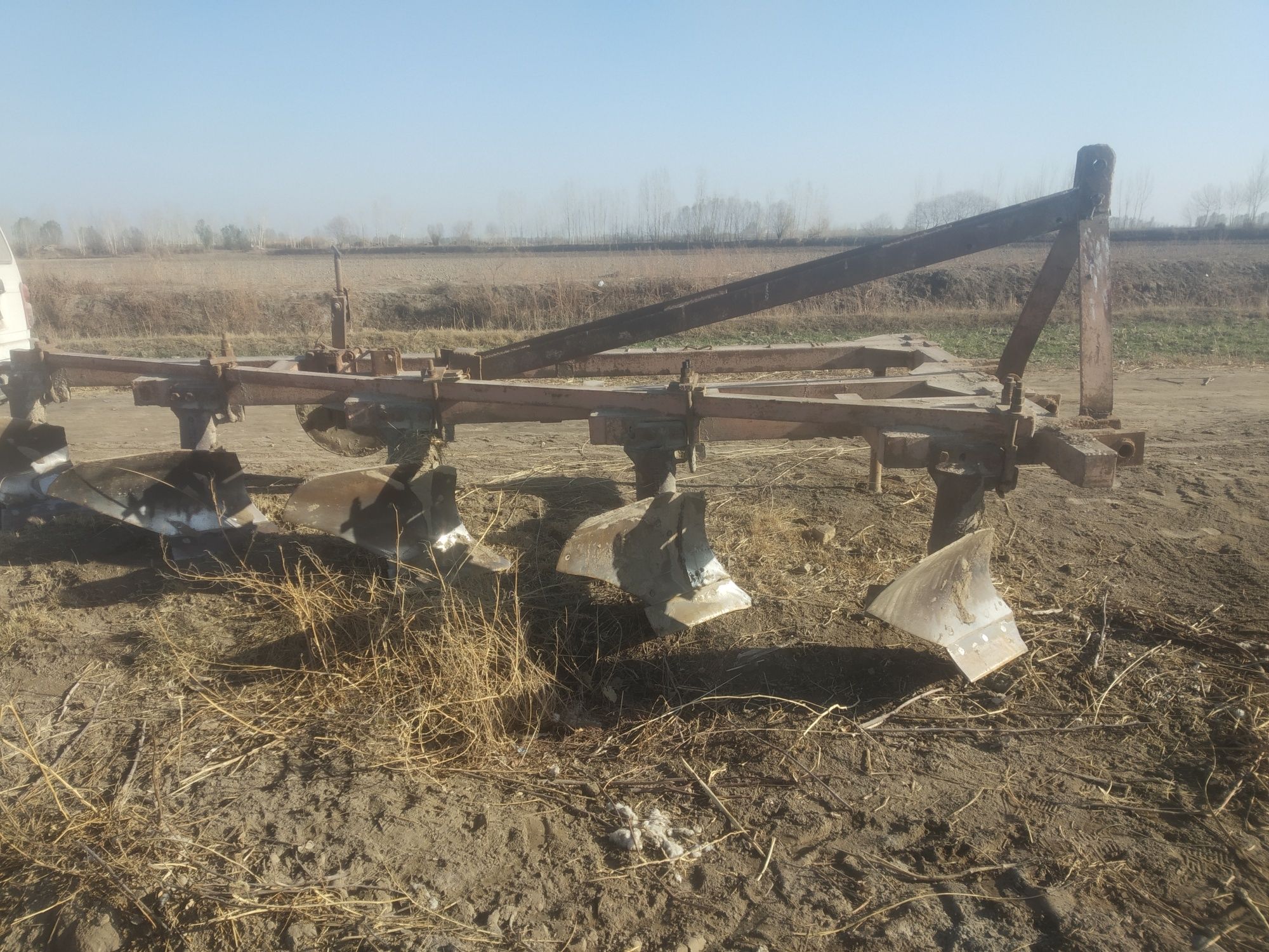 Mx 140 плуги билан сотилади