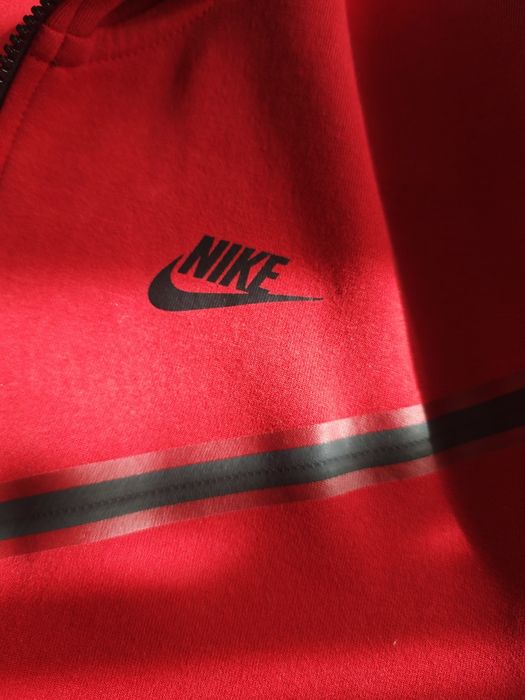 Bluza Nike tech roșie nouă‼️