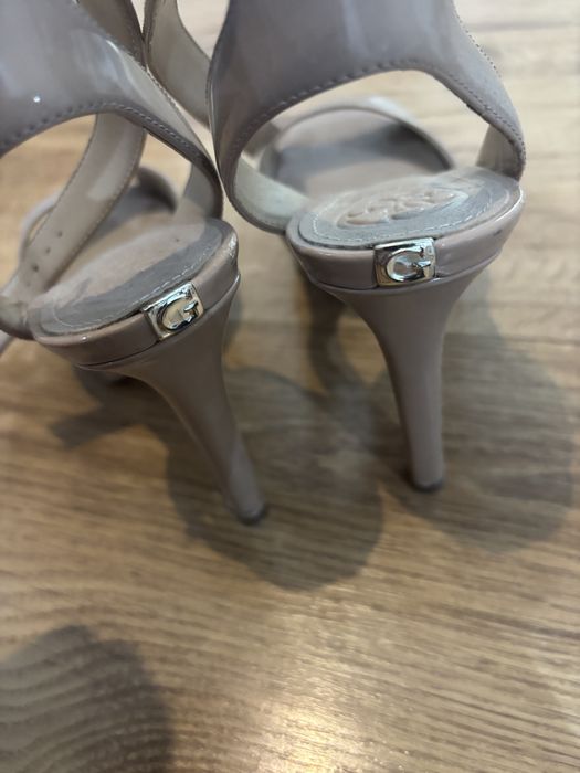 Sandale guess 36
