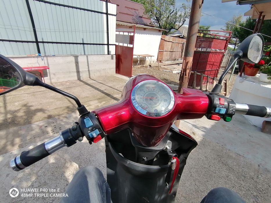 Vând scuter electric bătrâni