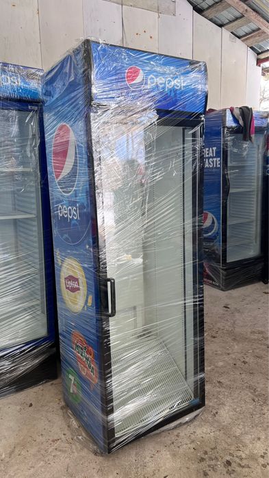 Vitria frigorifica sucuri/bauturi cu lumina led