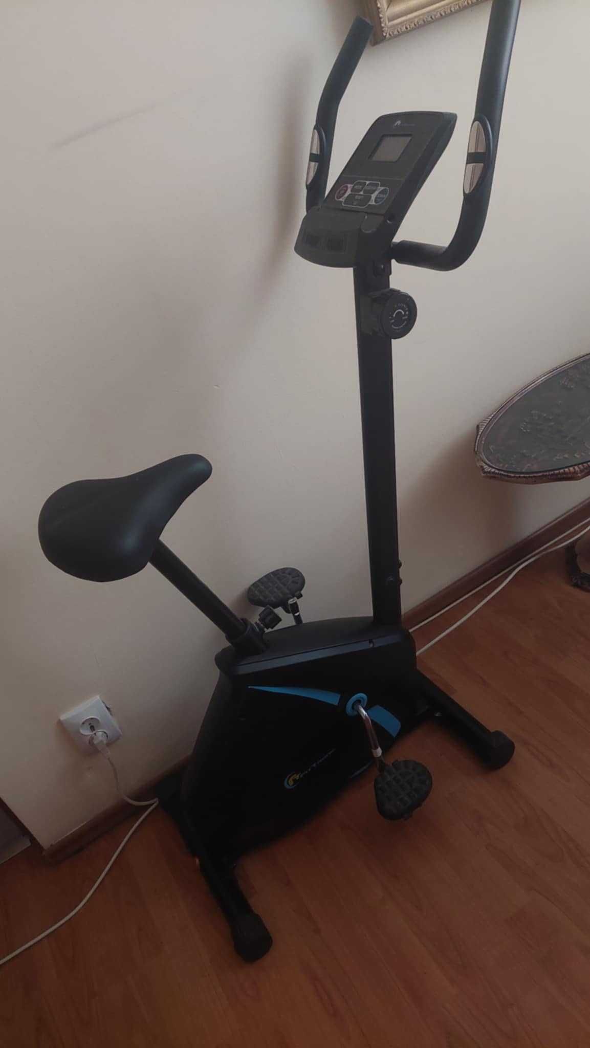 Bicicleta magnetica FitTronic 510B, cu display