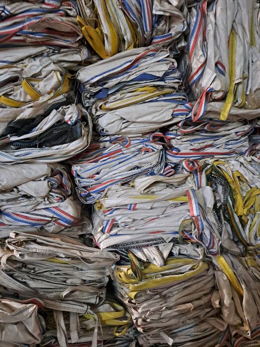 Big bag saci  de la 600 pana 1250 kg Transport in 24 in toata tara